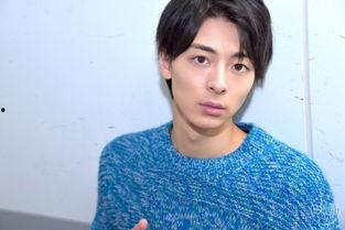 高杉真宙照片,光影交织下的魅力偶像